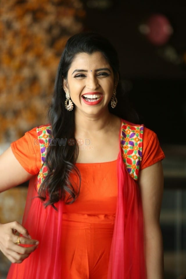 Anchor Shyamala Red Dress Photoshoot Stills