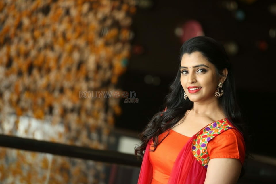 Anchor Shyamala Red Dress Photoshoot Stills