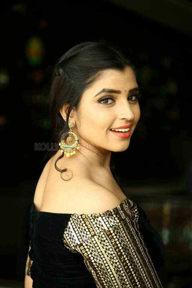 Anchor Shyamala at Aranya Movie Pre Release Event Pictures