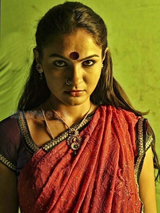 Andrea Jeremiah In Aranmanai Movie Pictures