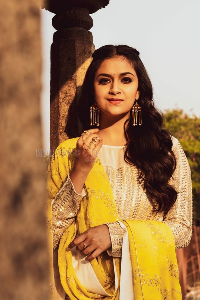 Annaatthe Movie Actress Keerthy Suresh Photoshoot Pictures 03