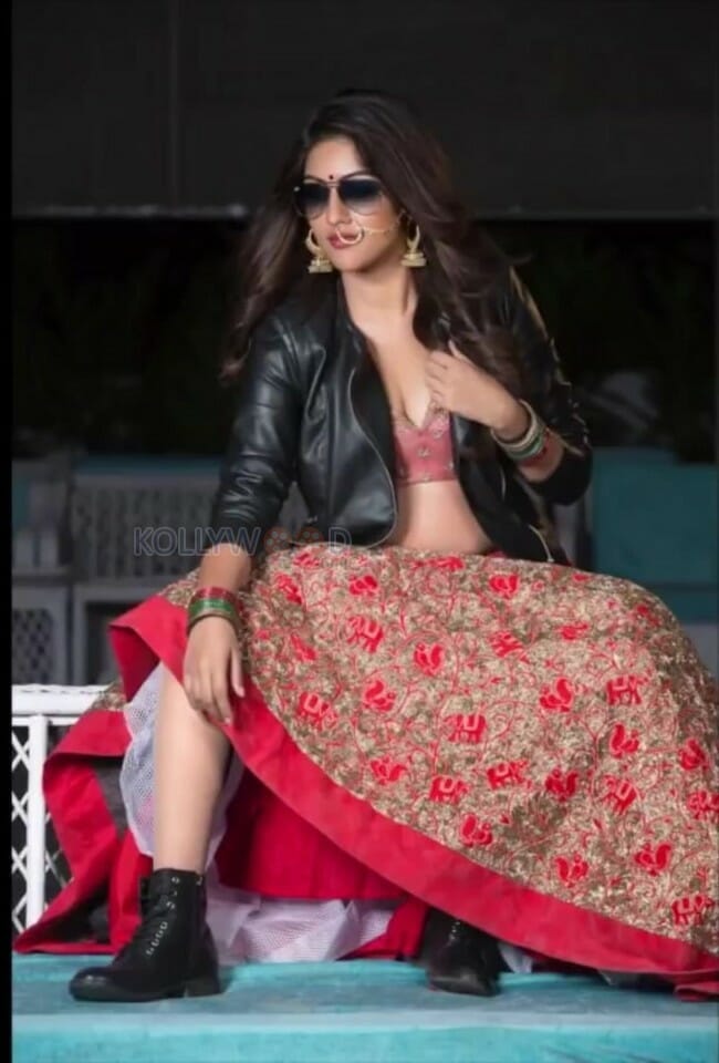 Anu Emmanuel Hot Pics