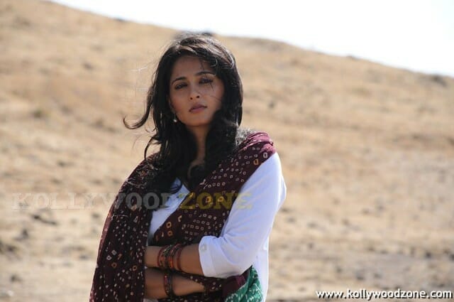 Anuksha Shetty Sexy And Hot Pictures