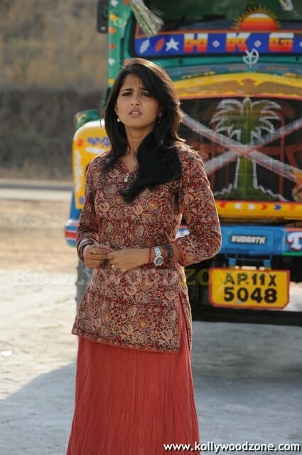 Anuksha Shetty Sexy And Hot Pictures