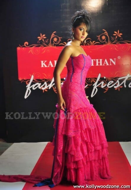 Anuksha Shetty Sexy Pics