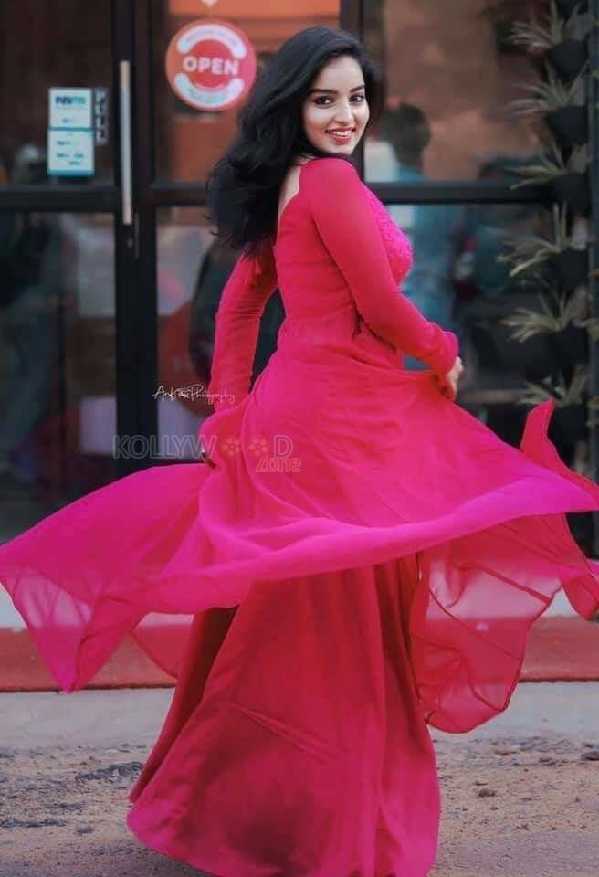 Aruva Sanda Movie Heroine Malavika Menon Photos