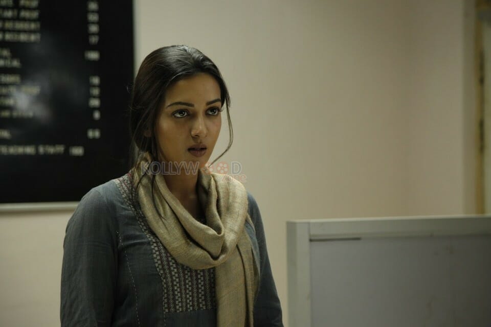 Aruvam Movie Heroine Catherine Tresa Photos