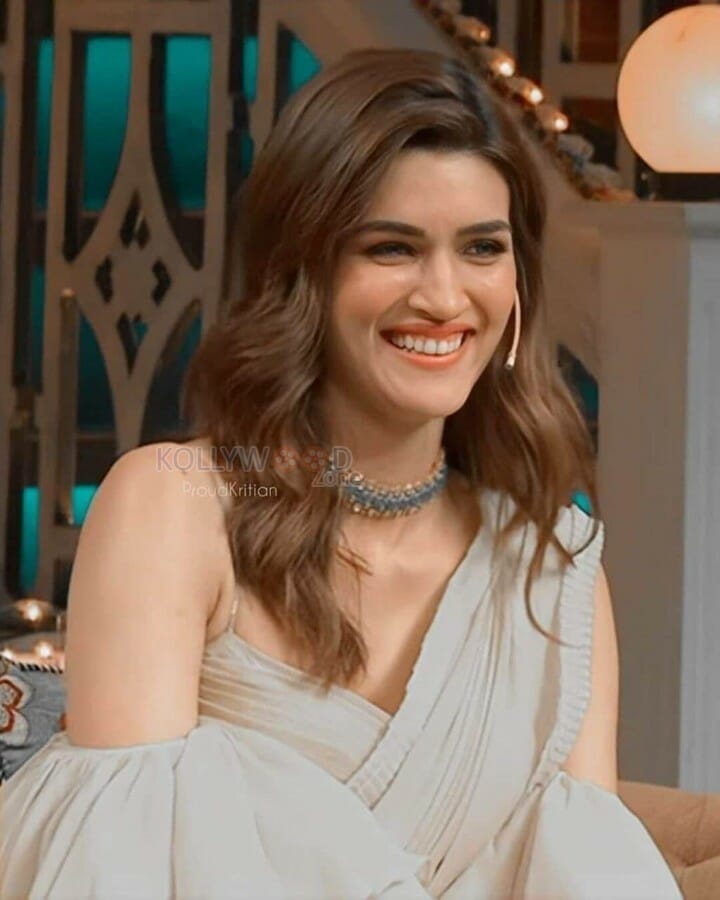 Bachchan Pandey Heroine Kriti Sanon Photos