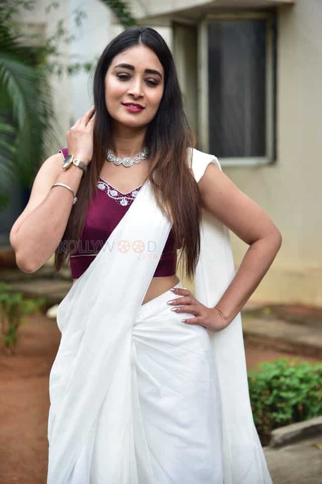 Beautiful Actress Bhanu Shree at Kalasa Teaser Launch Photos 10