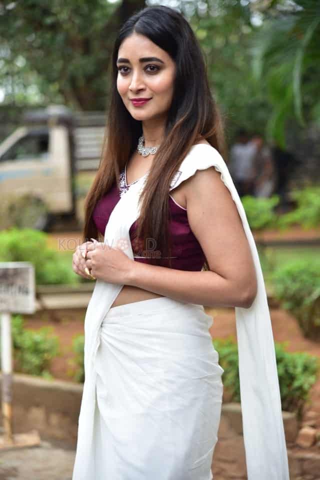 Beautiful Actress Bhanu Shree at Kalasa Teaser Launch Photos 15