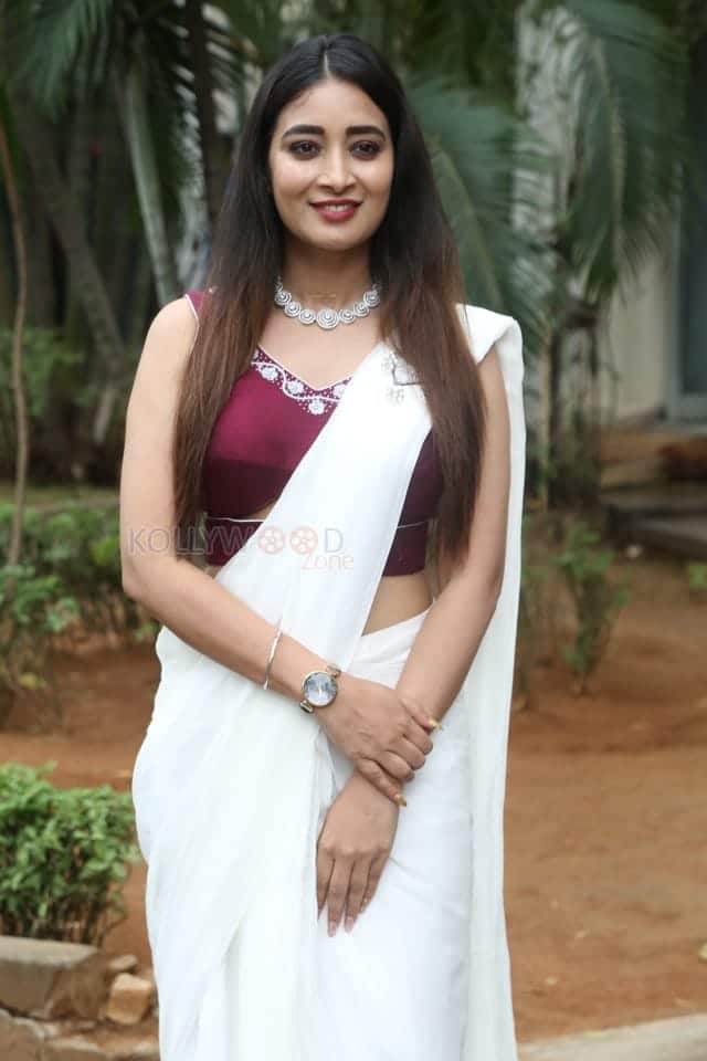 Beautiful Actress Bhanu Shree at Kalasa Teaser Launch Photos 36