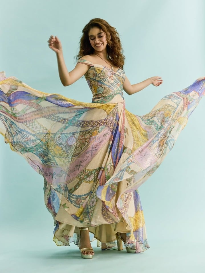 Beautiful Actress Keerthy Suresh in a Chic Bohemian Off Shoulder Corseted Bodice and Skirt Photos 04