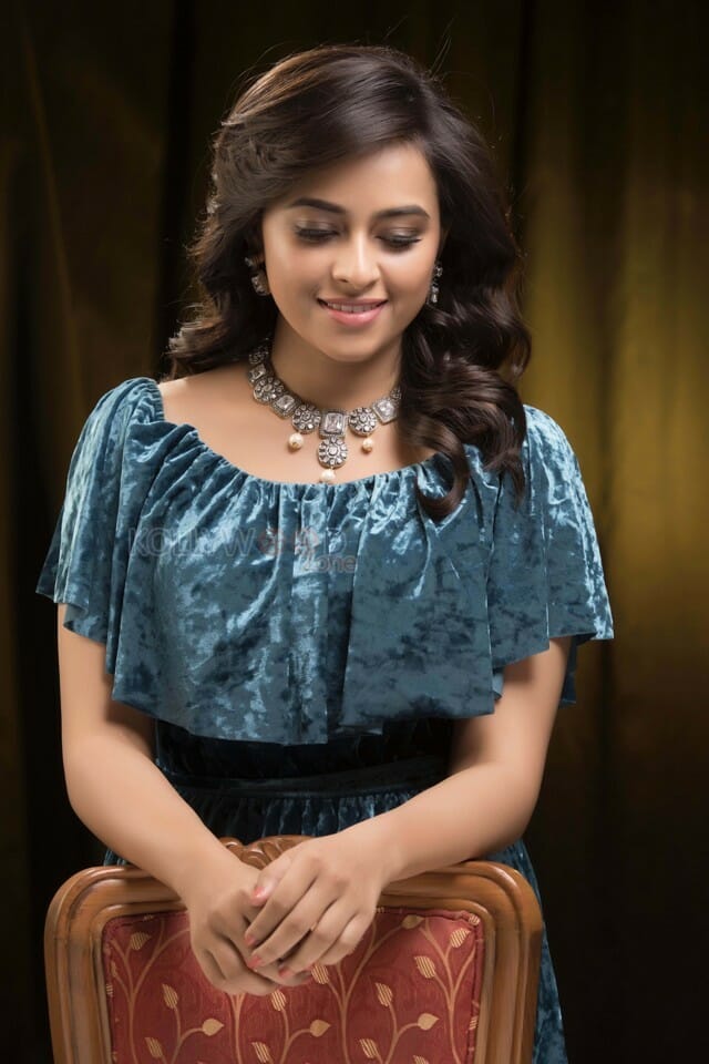 Beautiful Actress Sri Divya Photoshoot Pictures