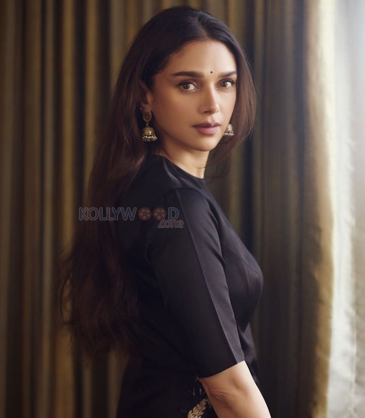 Beautiful Aditi Rao Hydari in a Black Silk Kurta and Sharara Pictures 05