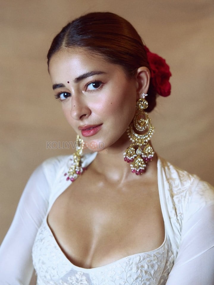 Beautiful Ananya Panday in an Ivory Anarkali Jacket Set Photos 02