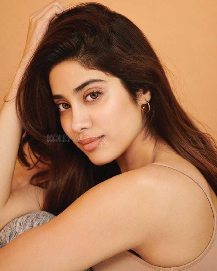 Beautiful Bollywood Babe Janhvi Kapoor Pictures 02
