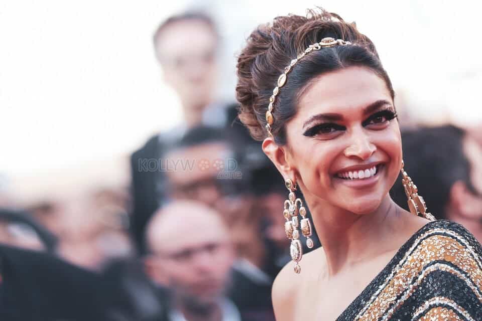 Beautiful Deepika Padukone at Cannes 2022 Photos 07