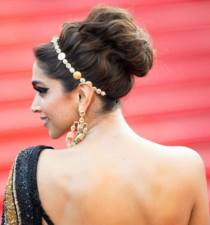 Beautiful Deepika Padukone at Cannes 2022 Photos 15