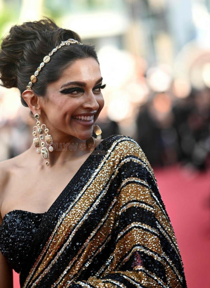 Beautiful Deepika Padukone at Cannes 2022 Photos 16