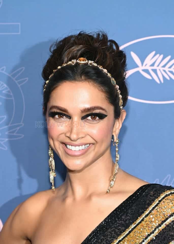 Beautiful Deepika Padukone at Cannes 2022 Photos 24