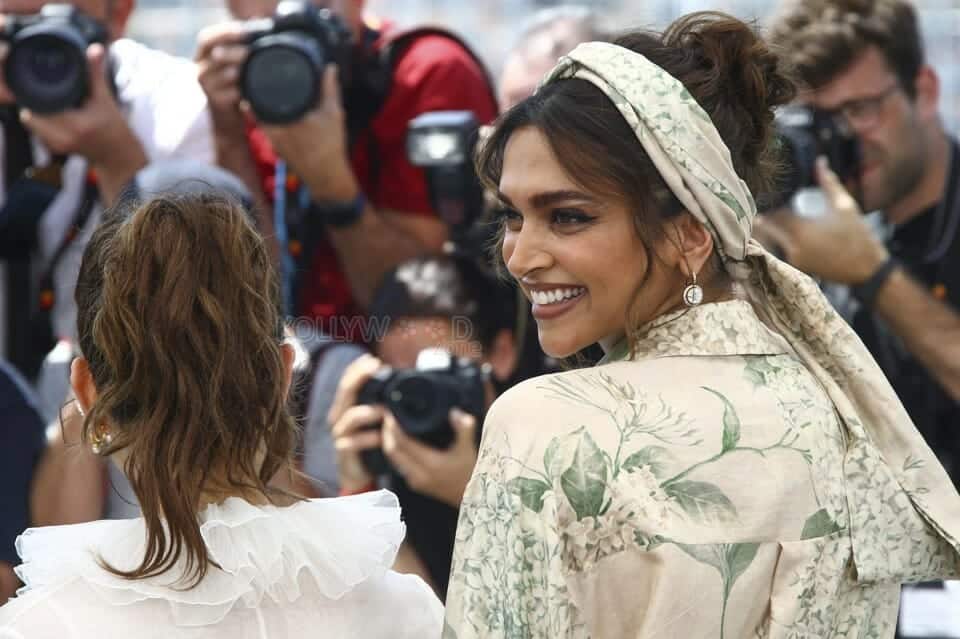 Beautiful Deepika Padukone at Cannes 2022 Photos 31