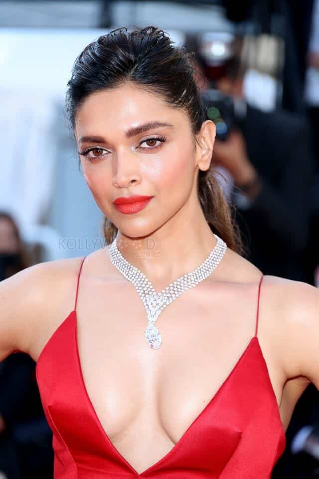 Beautiful Deepika Padukone at Cannes 2022 Photos 42