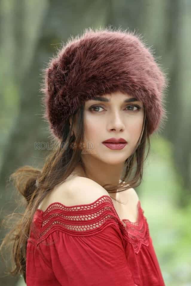 Beautiful Indian Actress Aditi Rao Hydari Photoshoot Pictures 02