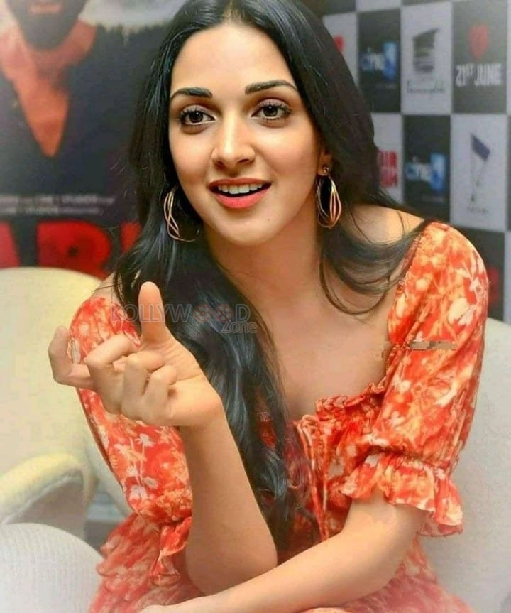 Beautiful Indian Actress Kiara Advani Pictures 02