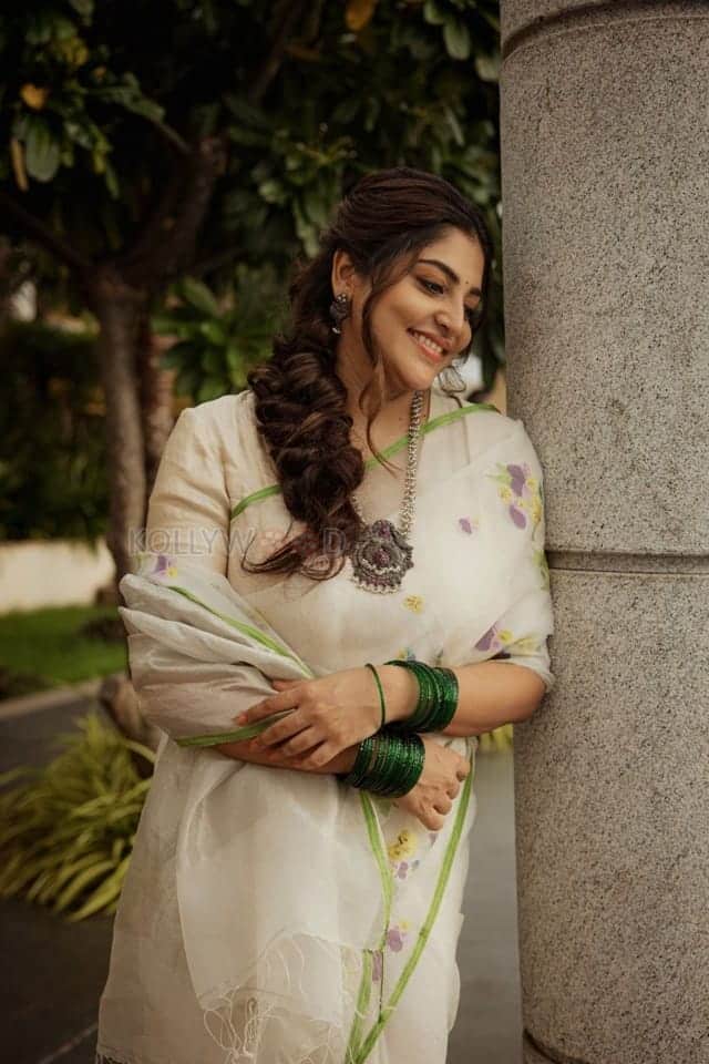 Beautiful Manjima Mohan Onam Saree Photos 05