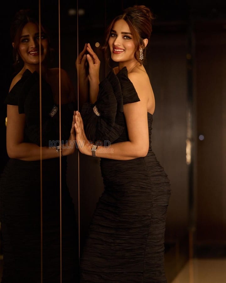 Beautiful Nidhhi Agrawal in a Black Dress with Bow Design Pictures 04