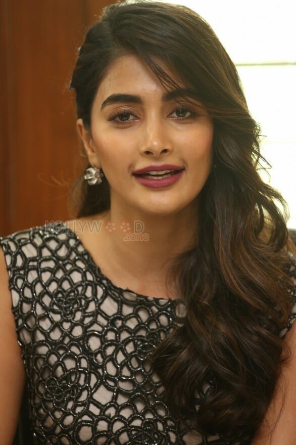 Beautiful Pooja Hegde Interview Photos