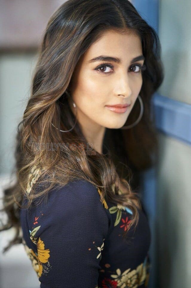 Beautiful Pooja Hegde Unseen Pictures