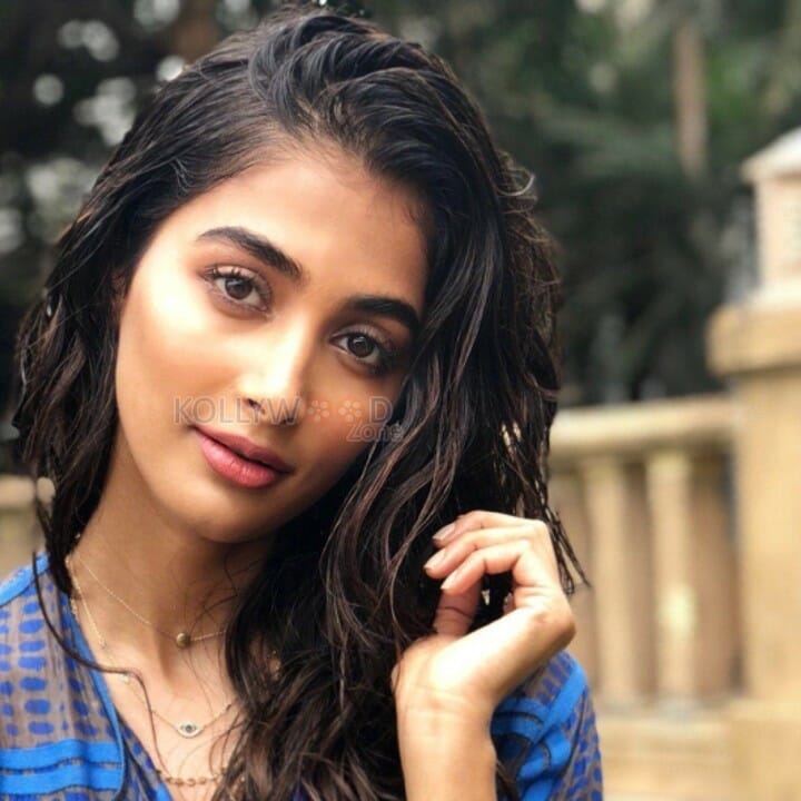 Beautiful Pooja Hegde Unseen Pictures