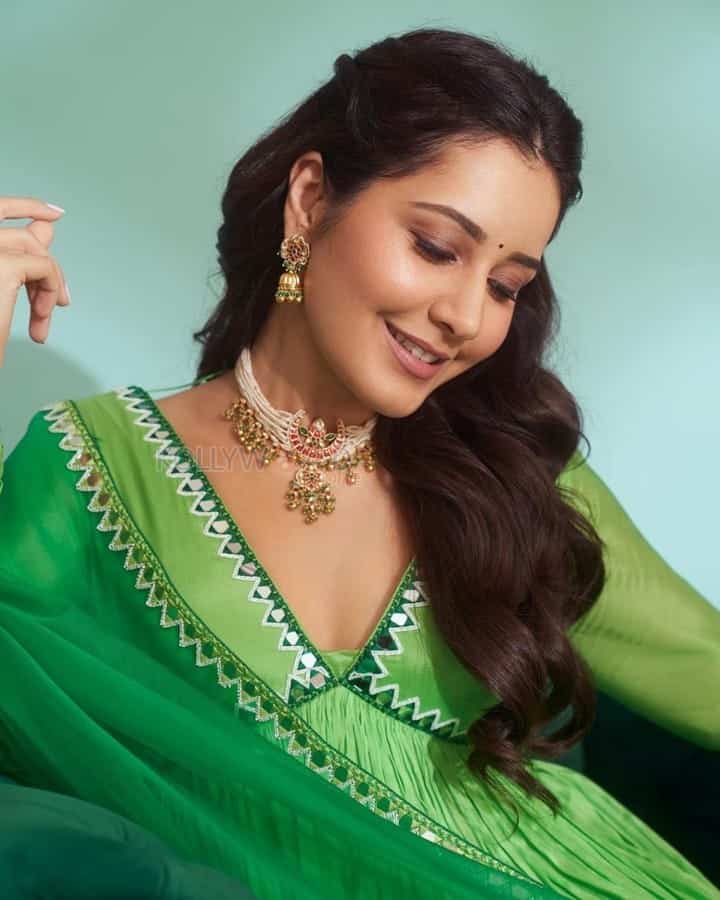 Beautiful Raashi Khanna in a Parrot Green Dress Photos 01