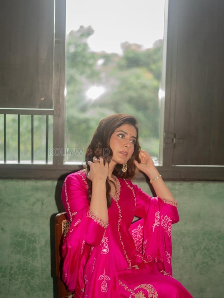 Beautiful Raashi Khanna in a Pink Silk Kamal aur Gulaab Kurta Set with Floral Motifs and Pita Embroidery Photoshoot Pictures 08