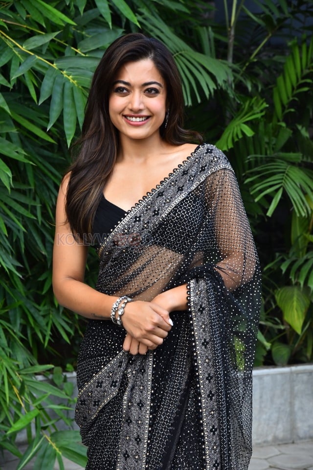 Beautiful Rashmika Mandanna at Thamma Movie Press Meet Pictures 06