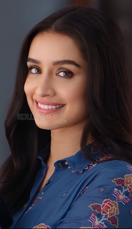 Beautiful Shraddha Kapoor in a Floral Blue Top Pictures 01