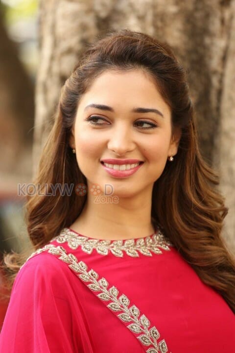 Beautiful Tamil Telugu Actress Tamanna Photos