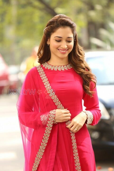 Beautiful Tamil Telugu Actress Tamanna Photos