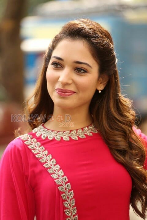 Beautiful Tamil Telugu Actress Tamanna Photos