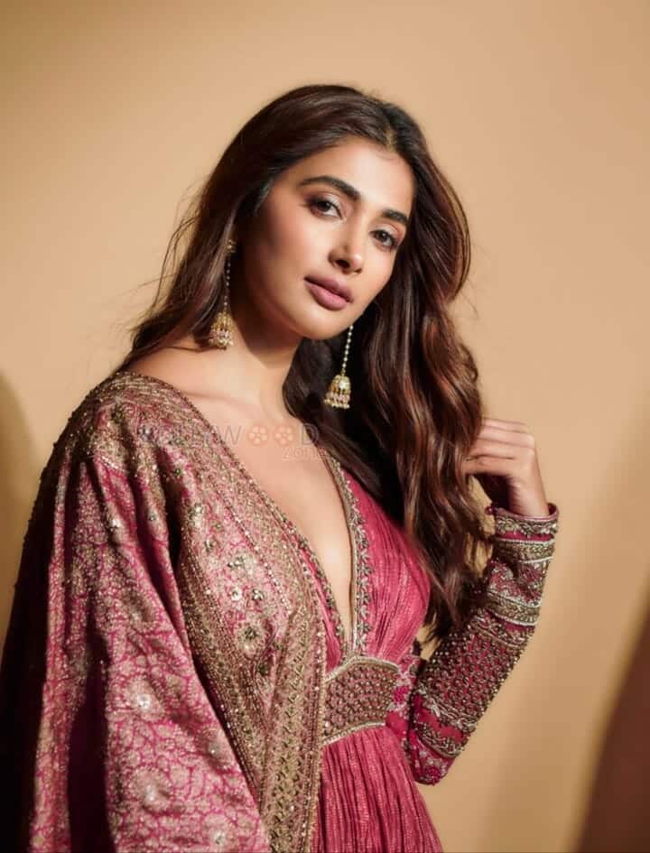 Beautiful and Classy Pooja Hegde in a Sexy Cleavage Revealing Photoshoot Pictures 01