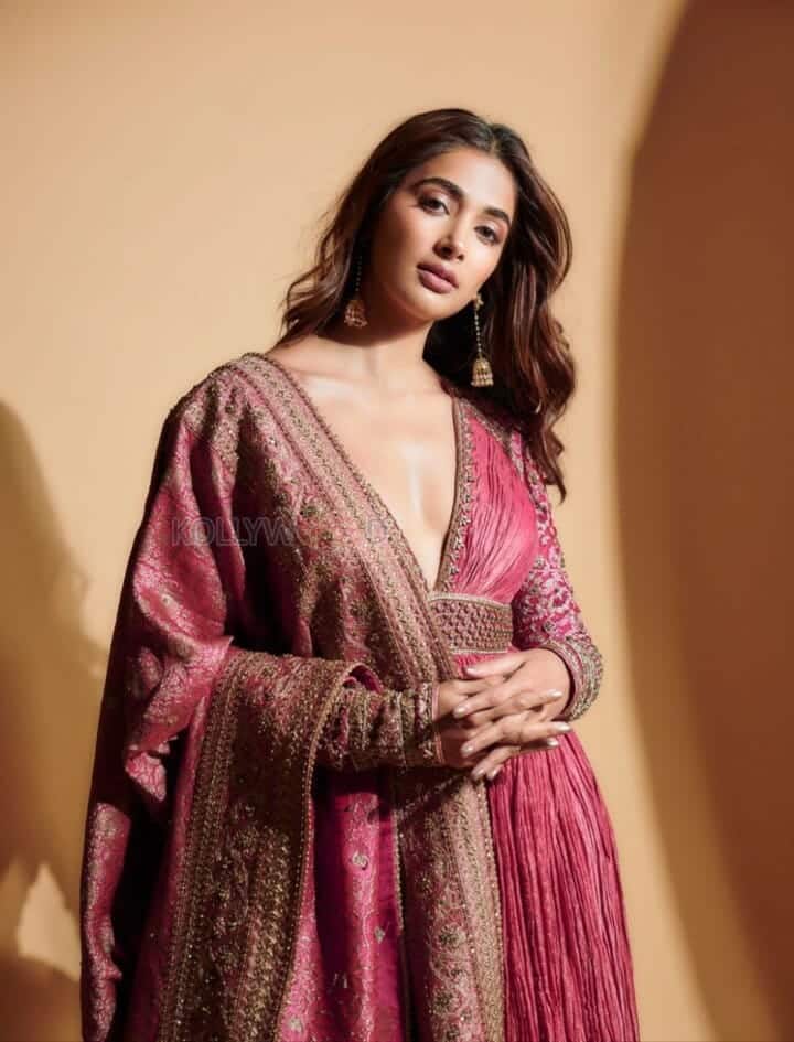 Beautiful and Classy Pooja Hegde in a Sexy Cleavage Revealing Photoshoot Pictures 04