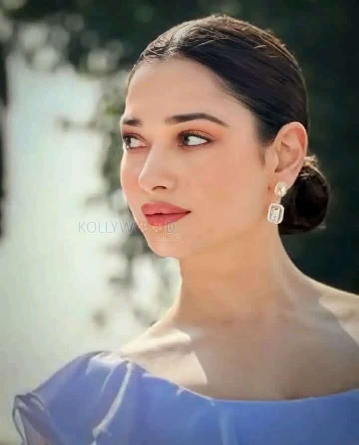 Beautifully Sexy Tamanna Bhatia Pictures 02