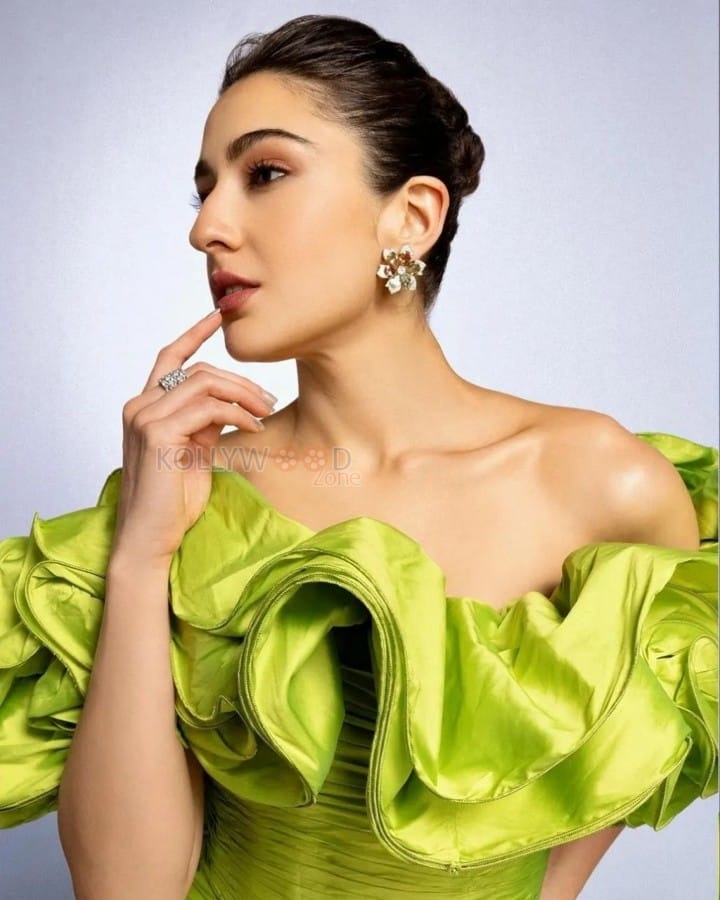 Bewitching Beauty Sara Ali Khan in a Lime Green Full Length Gown Photos 03