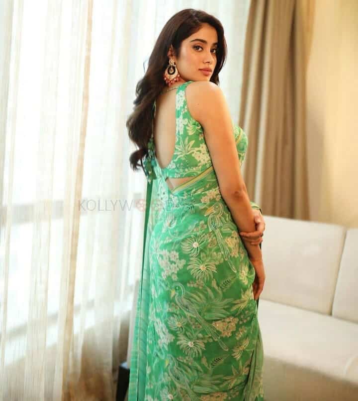 Bewitching Janhvi Kapoor in Green Saree Photos 03