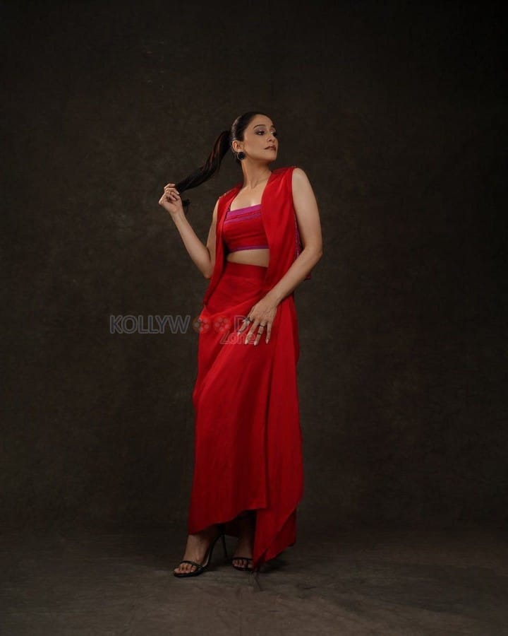 Bold Regina Cassandra in a Red Blazer Set with a Strapless Bustier and Skirt Pictures 05