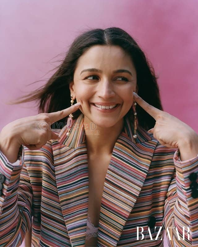 Bollywood Actress Alia Bhatt Harpers Bazaar Photoshoot Pictures 04