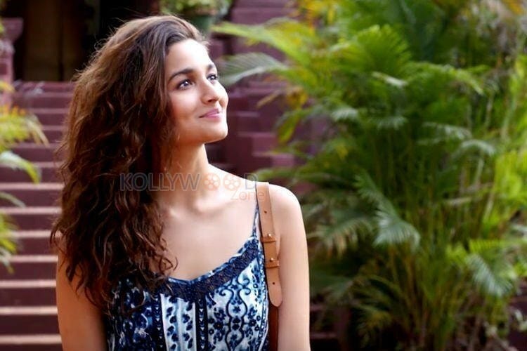 Bollywood Actress Alia Bhatt Pictures