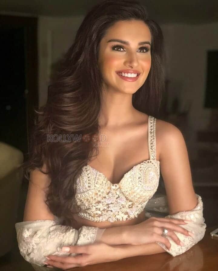 Bollywood Fashion Diva Tara Sutaria Sexy Pictures 53