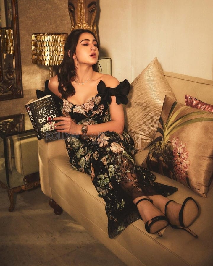 Bollywood Heroine Sara Ali Khan in a Black Floral Gown Pictures 07